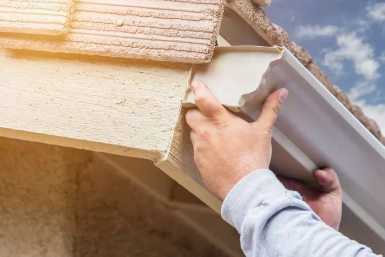 Quel type de gouttière choisir pour une maison avec un toit en ardoise ?, Forbach, Toiture de France